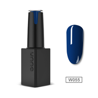 Atractivo esmalte de uñas de color índigo para uñas cortas